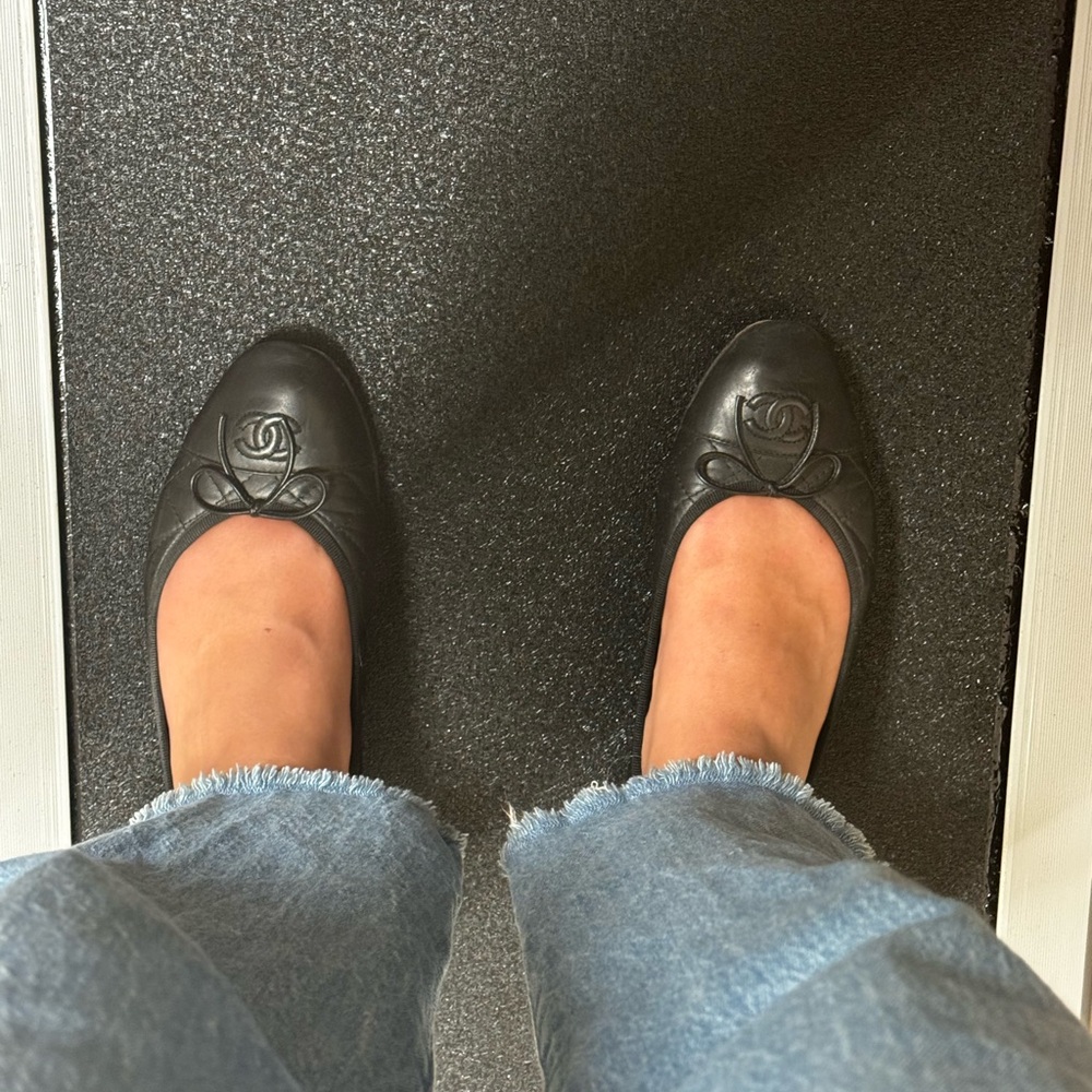 Chanel Aged Calfskin Ballet Flats S39 - Picture 3 of 6